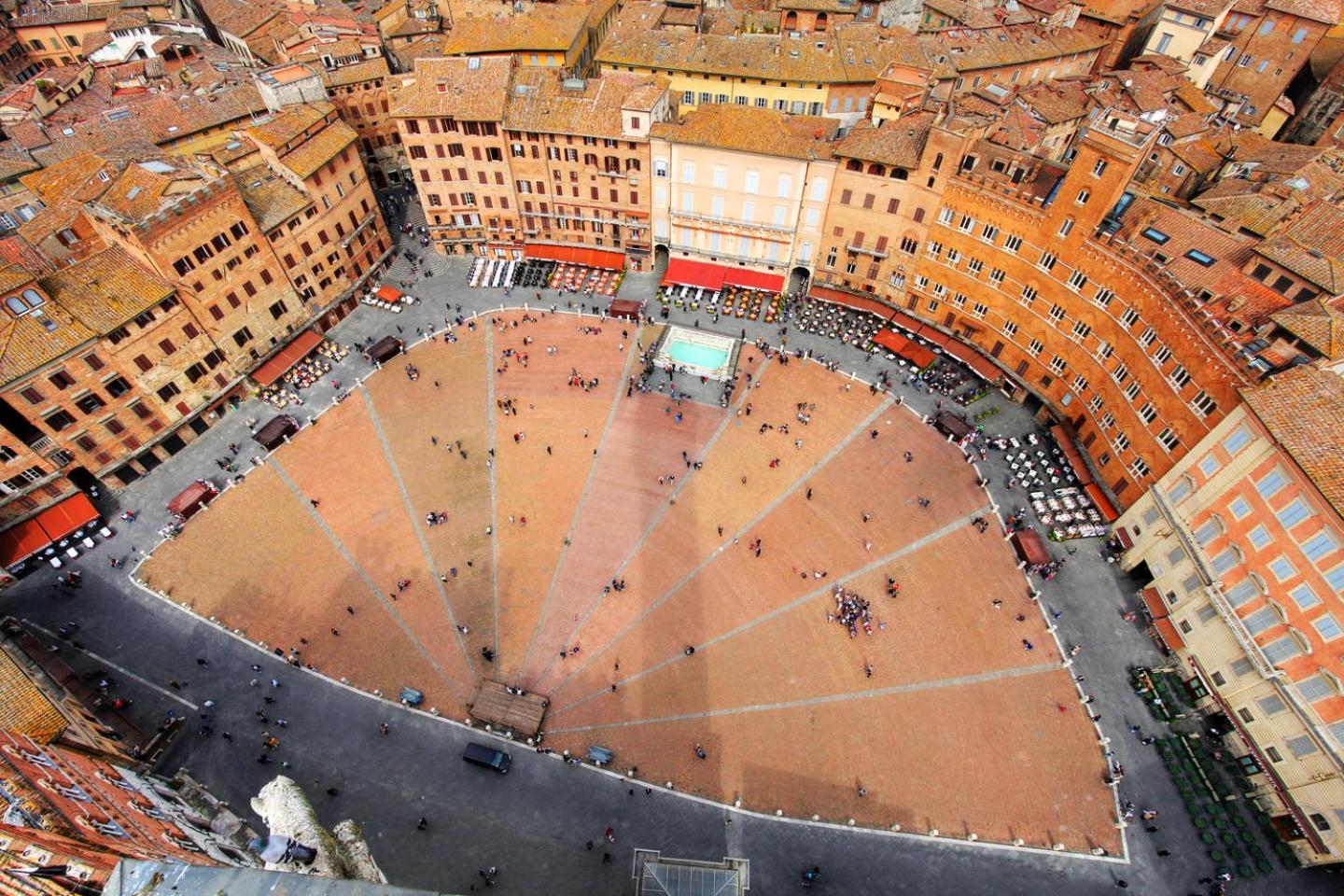 Stilmoderno Nice Apartment In Siena'S Historic Center, Just Steps From Piazza Del Campo Exteriör bild